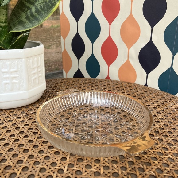 Gold Trimmed Ribbed Vintage Pressed Glass Dish - Picture 3 of 11